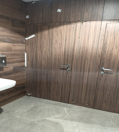 dver-skrytogo-montazha-v-