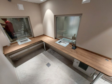 stoleshnica-v-kassovuyu-z